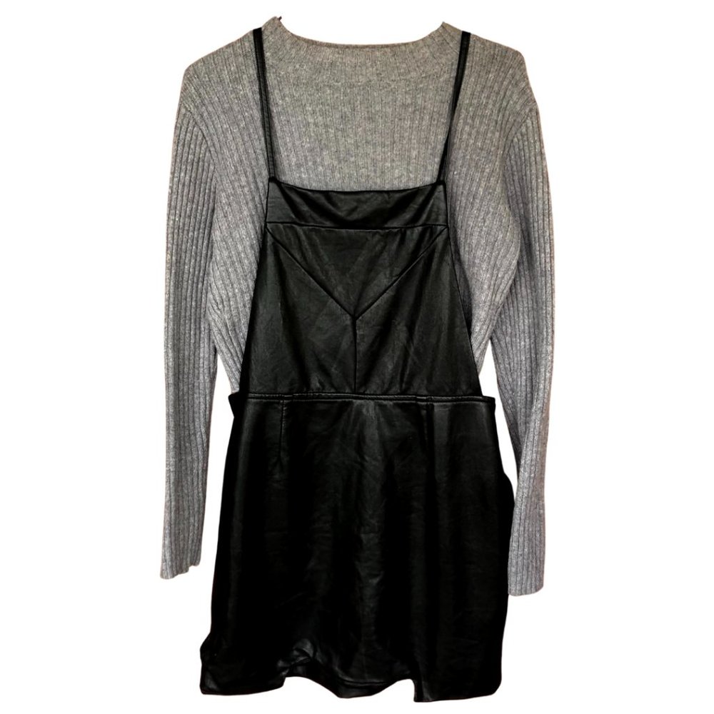 🌵7/$45🌵Brandy Melville Crop Sweater Grey Women’s